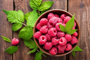 bowl of raspberries 